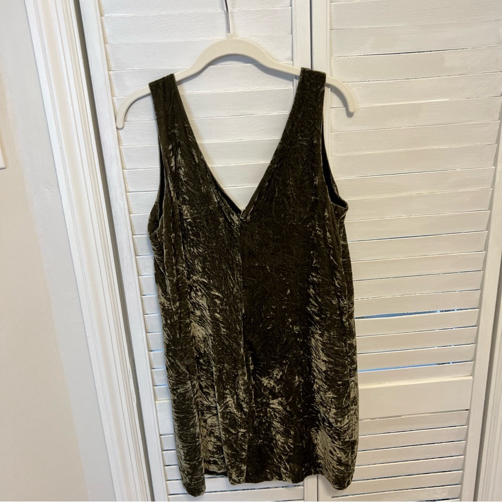 Small deep green velvet shift dress